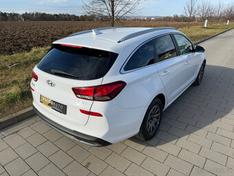 Hyundai i30 combi 1,5gdi 2022 v záruke - 3