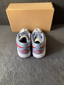 Nike Air Jordan 1 Low Blue Whisper - 3