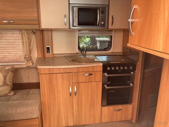 Swift Congueror 645 Top stav - 3