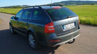 Škoda Octavia Scout II 2.0 tdi 103 kW 4x4 - 3