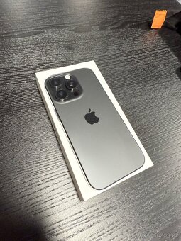 iPhone 16 Pro 128 GB (titanově černý) - 3