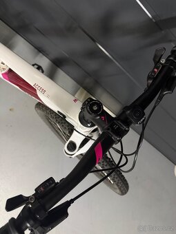 CUBE Access W 27,5 horské kolo - 3