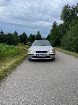 Honda civic 6g sedan - 3
