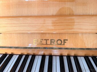 Prodám pianino PETROF - 3