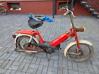 Babetta 207 s kartičkou, červená 11. - 3