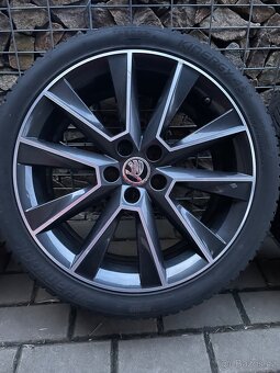 Skoda Fabia 3, Rapid or celor sada 215/40-17 Savio Anthrazit - 3