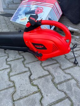 Vysavač a foukač listí HECHT - 3