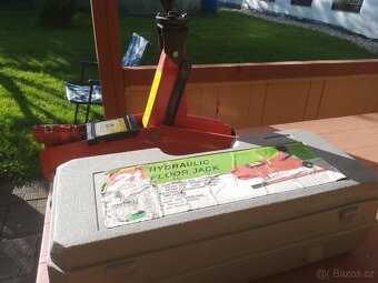 Hydraulický zvedák - 3