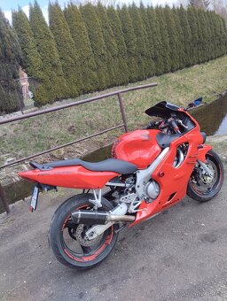 Honda CBR 600f - 3