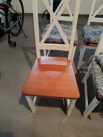 Stůl a židle - 3
