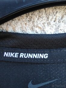 Pánské ultra lehké tričko na běhání Nike, vel. M - 3