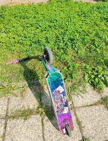 Koloběžka Bestial Wolf R12 rainbow - 3