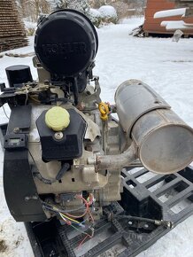 Motor KOHLER Command Pro 32,5hp /999cc - 3