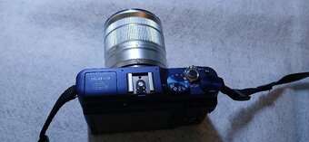 Fujifilm X-A1 a Fujinon XC 16-50mm 1:3.5-5.6 OIS - 3
