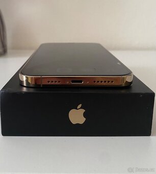 Prodám iPhone 12 pro max 256gb gold - 3