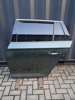 Škoda Superb III, 3 kombi - dveře zelená metalíza - 3