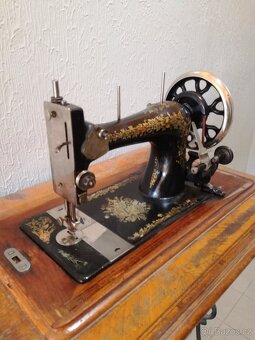 Pfaff šicí stroj - model K z roku 1900 - 3