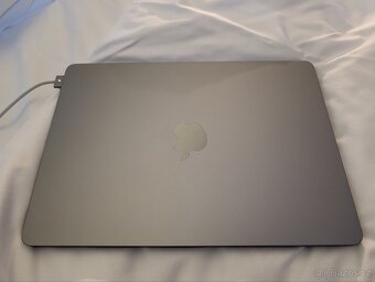 Macbook Air 13.6 M3 Space Gray 16/512GB - 3