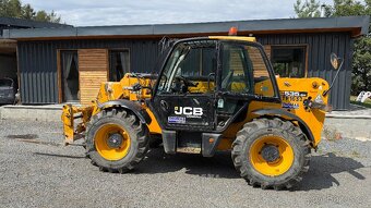 Teleskopický manipulátor JCB 535-95 - 3