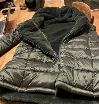 Dámská zimní bunda s odnímatelnou kožešinou - 3