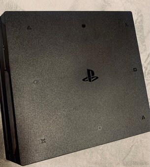 PS4 Pro - 3