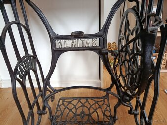 Šicí stroj Veritas - 3