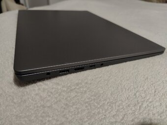 Výkonný notebook Lenovo IdeaPad Slim 3 16IAH8 - 3
