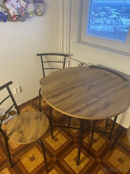 Jídelní stůl - 3