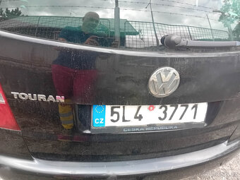 VW Touran 1.6 FSI - 3
