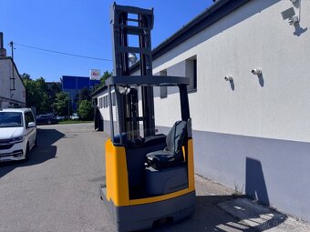 Vysokozdvižný vozík AKU RETRAK zdvih 9m TOP STAV - 3
