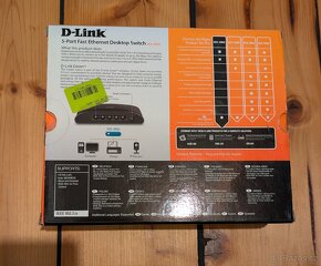 D-Link 5-Port Fast Ethernet Desktop Switch - 3