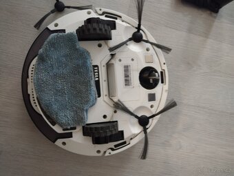 Roboticky vysavac Tesla - 3
