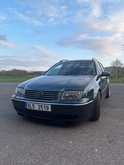 Volkswagen Bora 2.3 V5 125kw Highline - 3