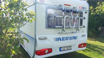 Prodám karavan Adria 2004, 5 osob - 3