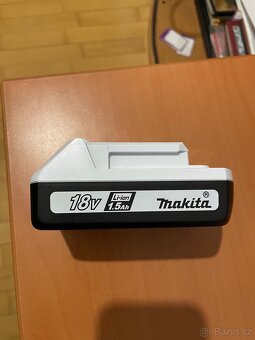 MAKITA DUM111SYX – AKU NŮŽKY NA TRÁVU 18V - 3