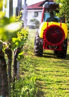 Nesený rosič AGP 200 litrů za traktor, malotraktor - 3