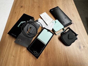 Prodám Samsung Galaxy Z Flip 6 - 3