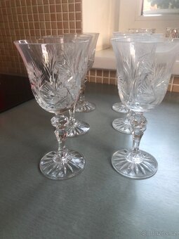 Sada 6 broušených sklenic na vino - 3