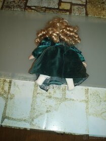 porcelánová panenka 24 cm - viz foto - 3