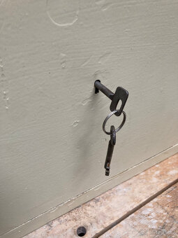 Trezor na zazdění do zdi - podlahy za 4.500 kč - 3