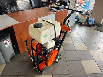 Mobilní řezačka pila na beton asfalt Norton Clipper CS51 - 3