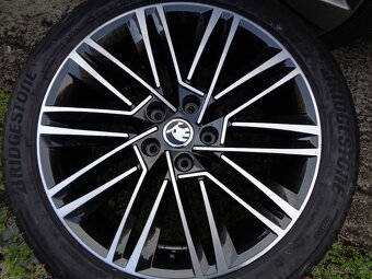 škoda Octavia IV originál nová 18 alu kola 5x112 - 3