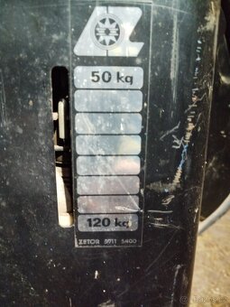Prodám sedačku na Zetor 5911. - 3
