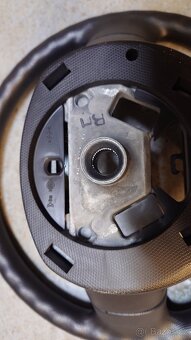 Volant Nissan Micra K12 - 3