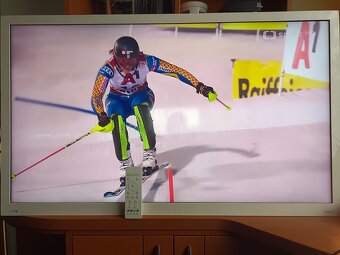 málo hranou nepoškozenou televizi 46 palců - 3