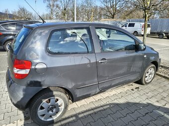 VW FOX 1.2 r.2009, serviska D - 3