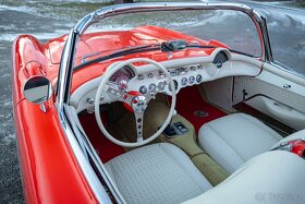 Chevrolet Corvette C1  283 cu in (4.6 L) - 3