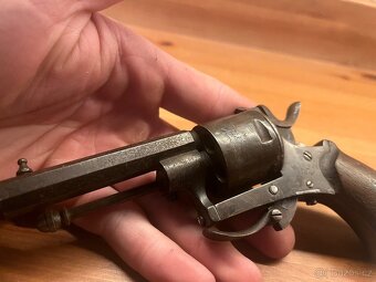 Historický revolver 320 - 3