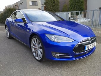 TESLA MODEL S 85D, 4x4 ,1 MAJITEL,NABÍJENÍ ZDARMA - 3