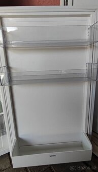 pěkná 140 cm lednice s horním mrazákem - 3